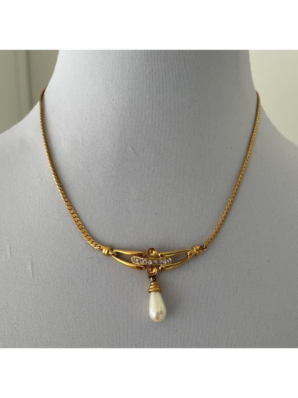 VENDOME Vintage Necklace Gold Tone Crystals Tear Drop Faux Pearl Elegant Chic
